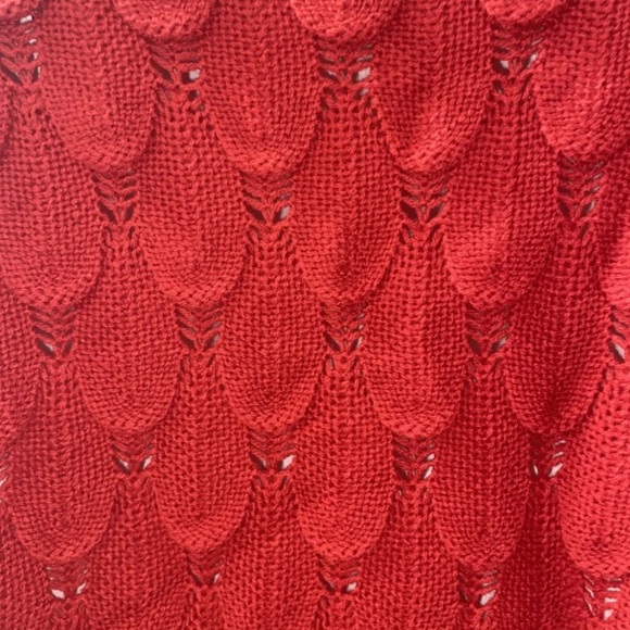 Women’s V-Neck Red Long Sleeve Pullover Sweater Lightweight Knit Size Small - Picture 5 of 11